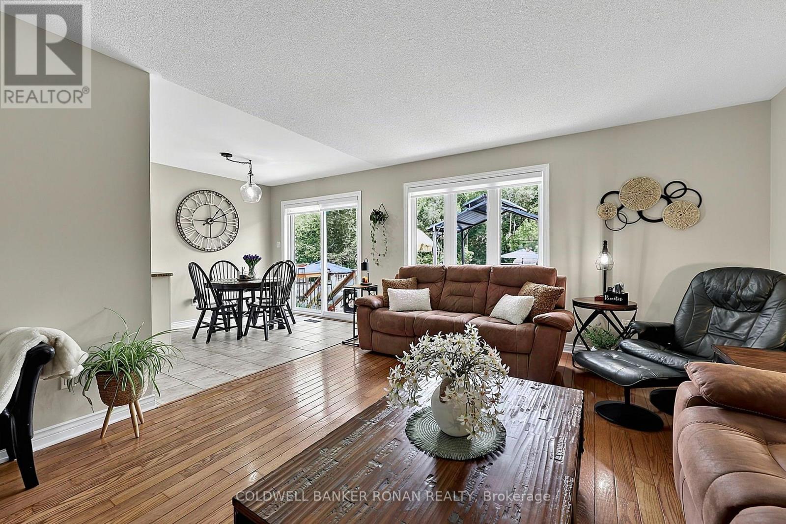 65 Burbank Circle, Adjala-Tosorontio, Ontario  L0M 1J0 - Photo 10 - N13778458