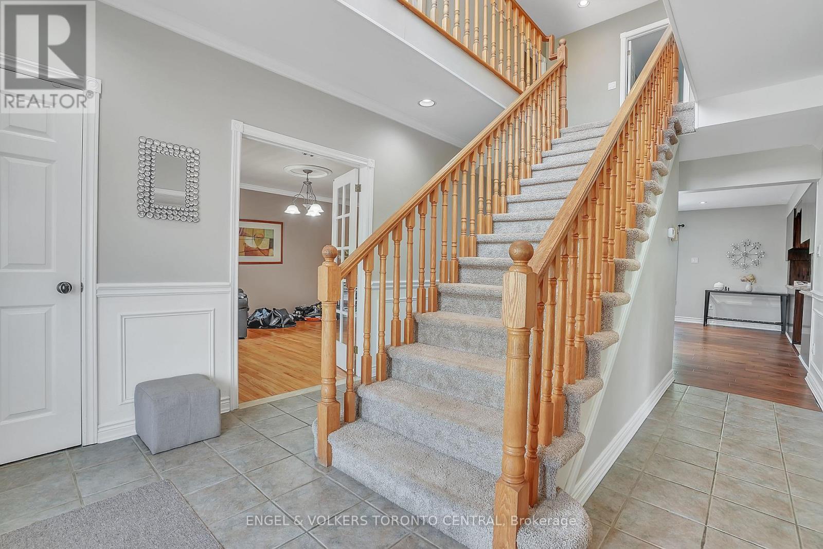 1946 Wilkinson Street, Innisfil, Ontario  L9S 1X3 - Photo 4 - N13778464