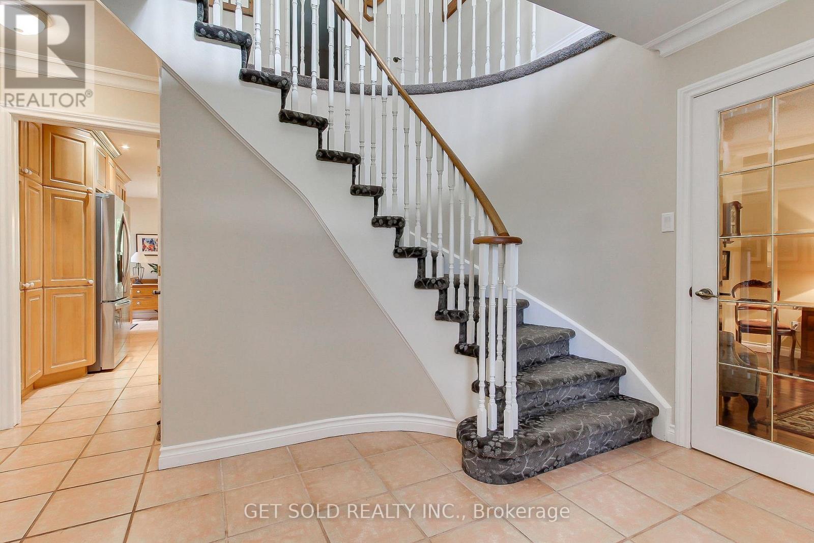 18 Whiteville Court, Whitchurch-Stouffville, Ontario L4A 7X4 - Photo 7 - N13778472