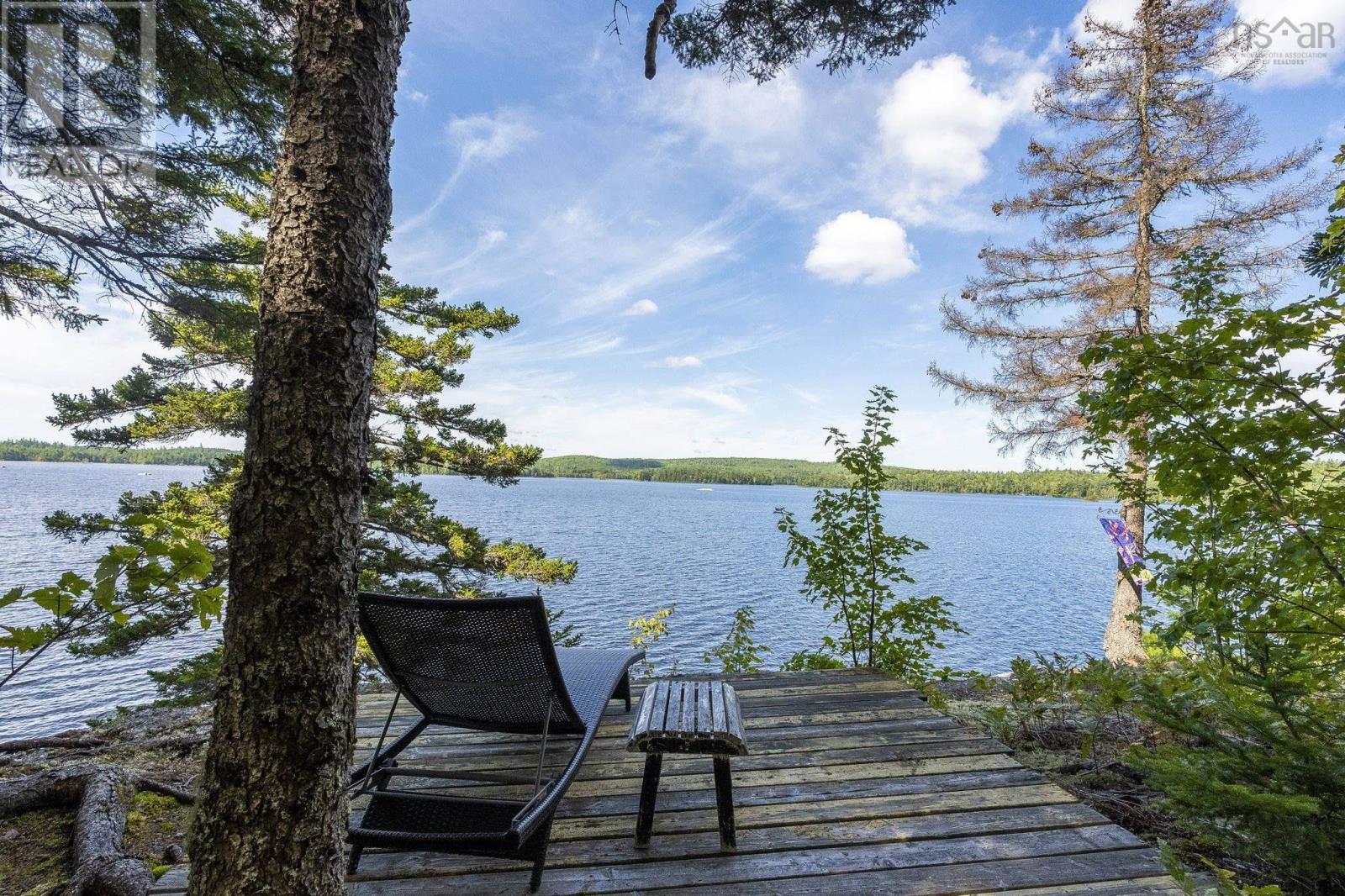 1127 Duck Pond Road S photo 30
