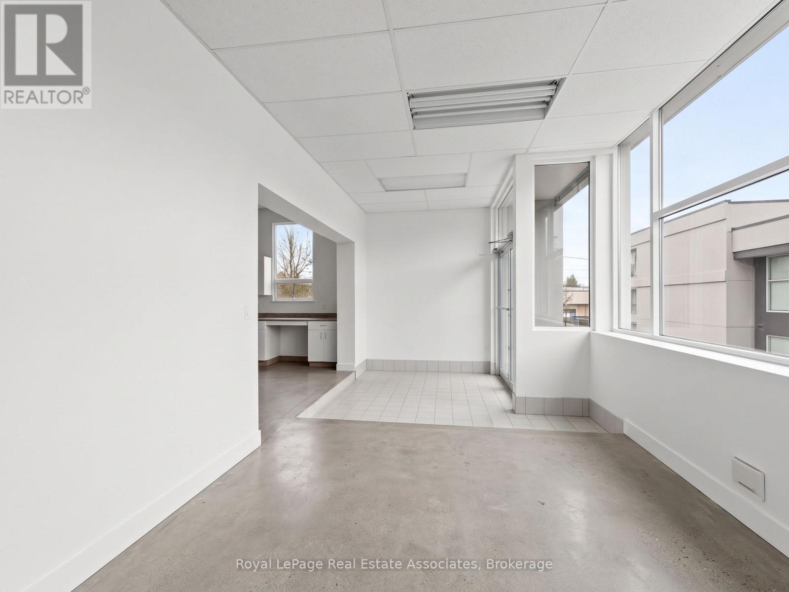 1597 Queen Street E, Toronto, Ontario  M4L 1E5 - Photo 7 - E13741836
