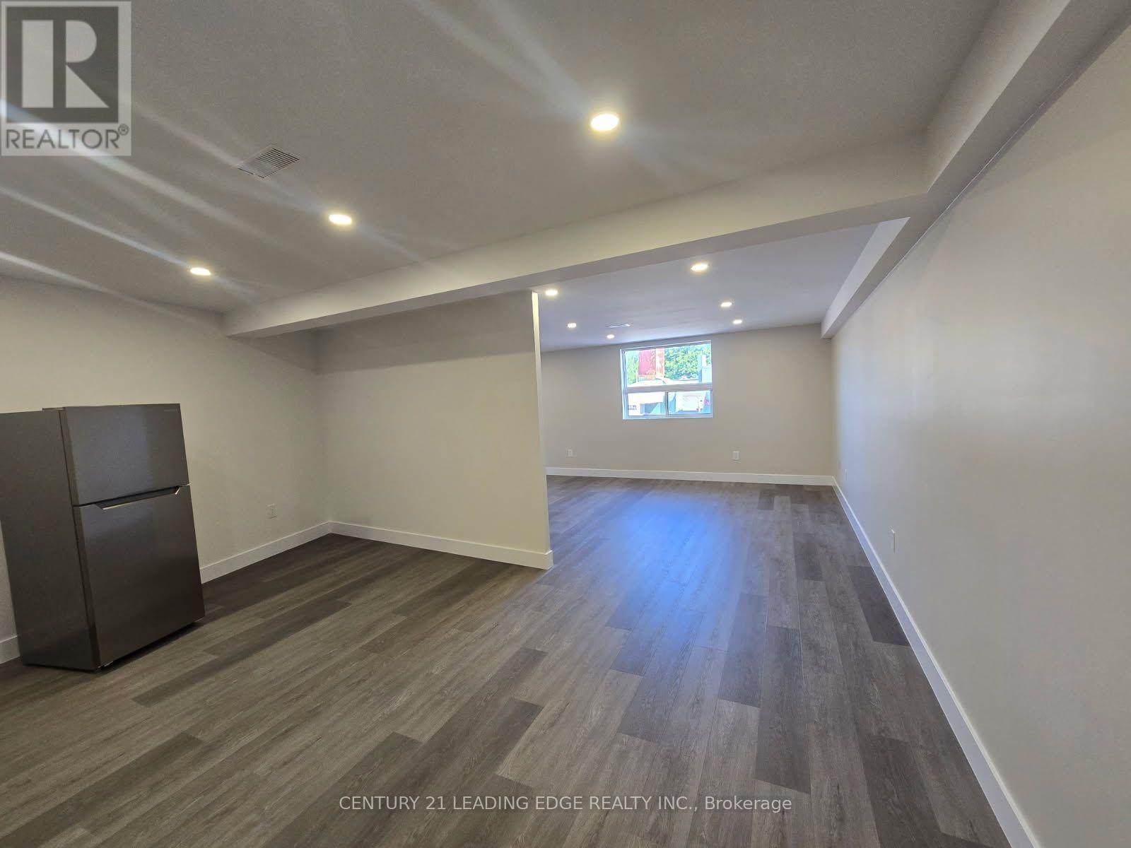 3030 Dundas Street, Toronto, Ontario M6P 1Z3 - Photo 12 - W13778336