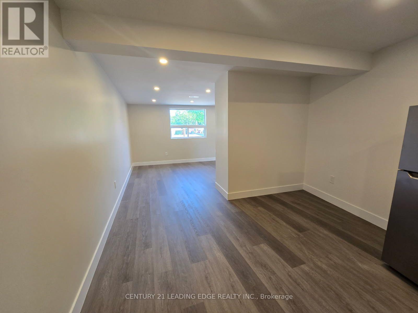 3030 Dundas Street, Toronto, Ontario M6P 1Z3 - Photo 9 - W13778336