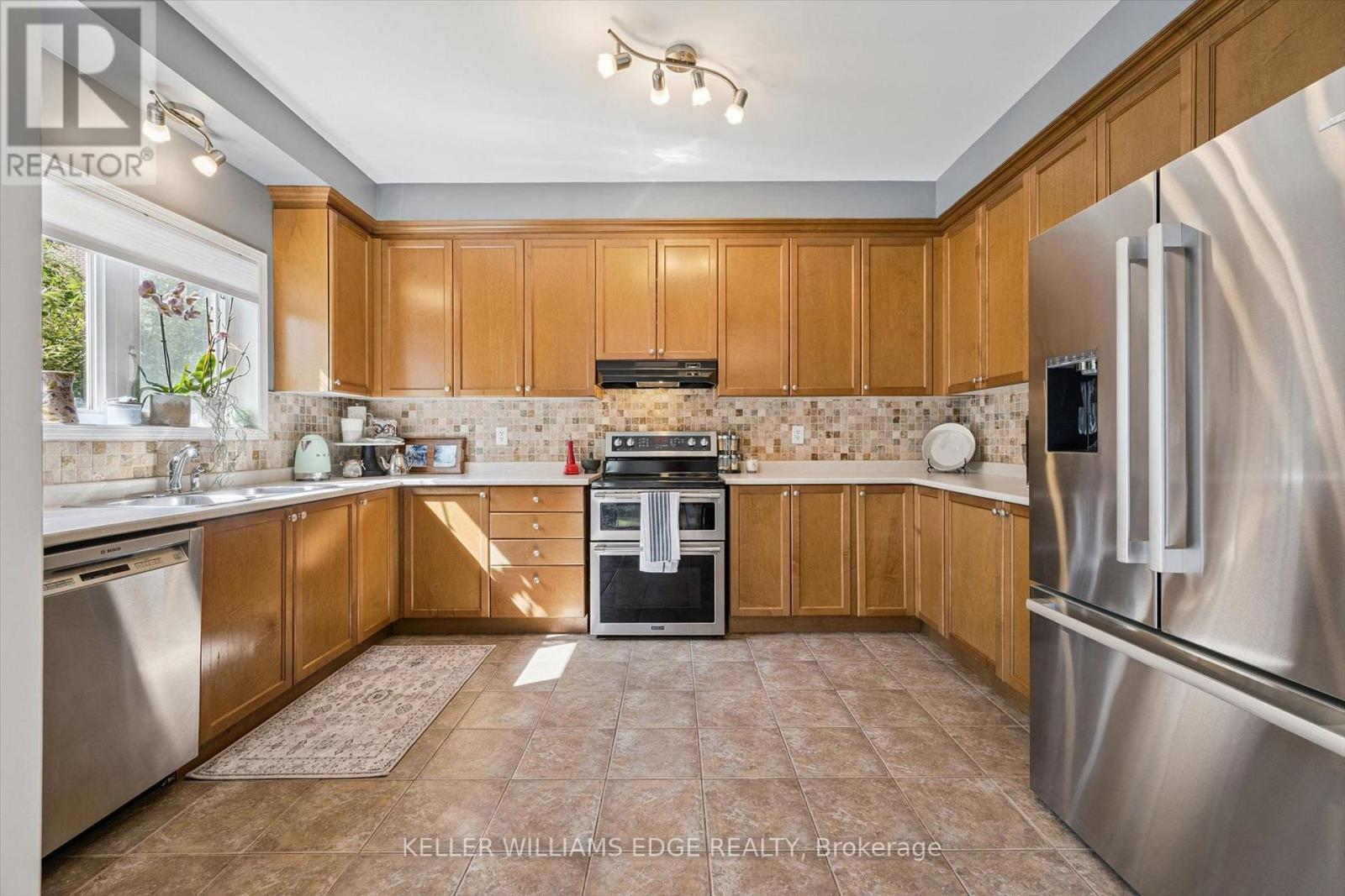 97 Meadowlark Drive N, Halton Hills, Ontario L7G 0C5 - Photo 11 - W13778380