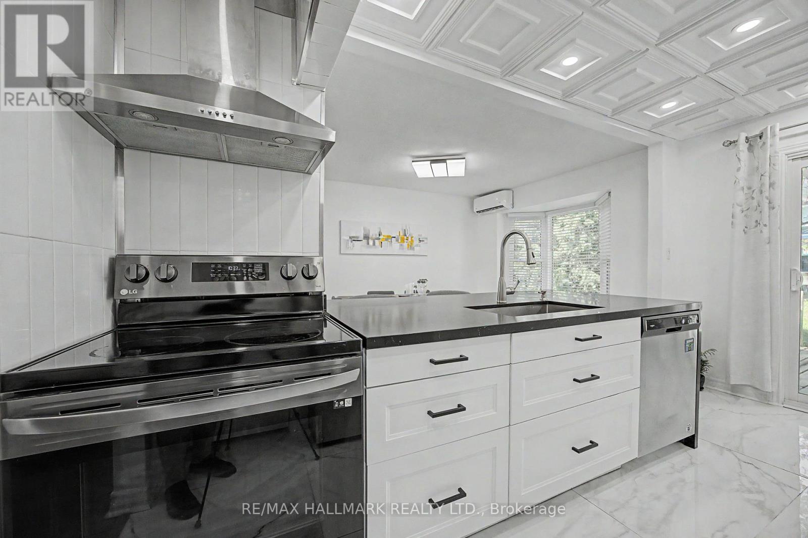 53 - 6780 Formentera Avenue, Mississauga, Ontario L5N 2L1 - Photo 6 - W13778452