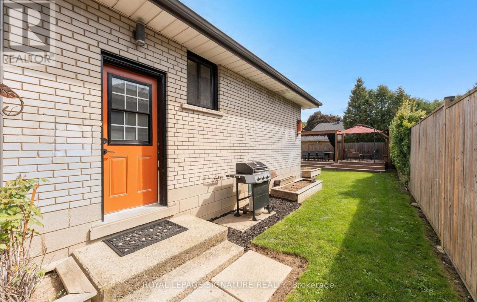 4 Algoma Crescent, Hamilton, Ontario  L9C 1S6 - Photo 37 - X13778396
