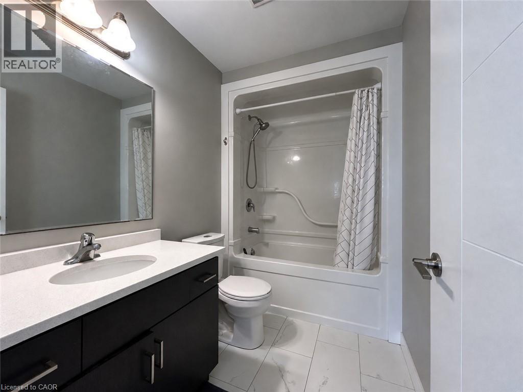 901 Robert Ferrie Drive, Kitchener, Ontario  N2R 0P2 - Photo 14 - 40861155