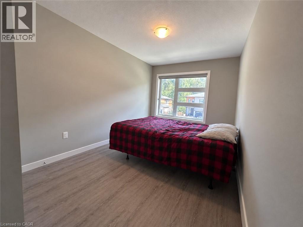 901 Robert Ferrie Drive, Kitchener, Ontario  N2R 0P2 - Photo 16 - 40861155