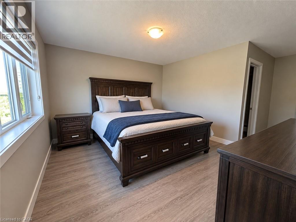901 Robert Ferrie Drive, Kitchener, Ontario  N2R 0P2 - Photo 9 - 40861155