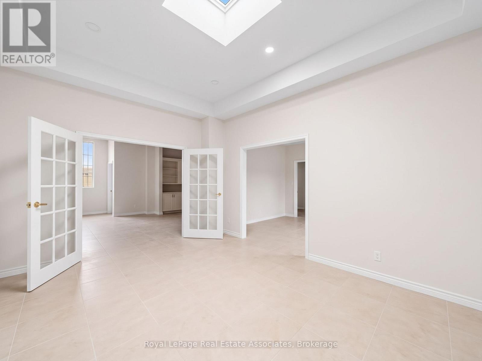 1597 Queen Street E, Toronto, Ontario  M4L 1E5 - Photo 12 - E13741874