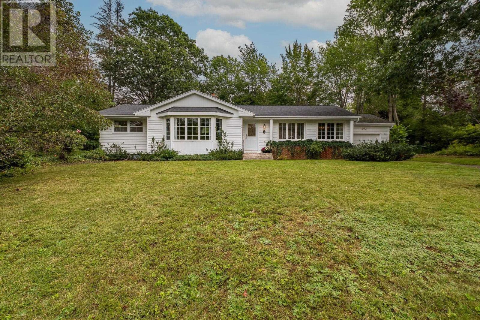 20 Fielding Avenue, Kentville, Nova Scotia