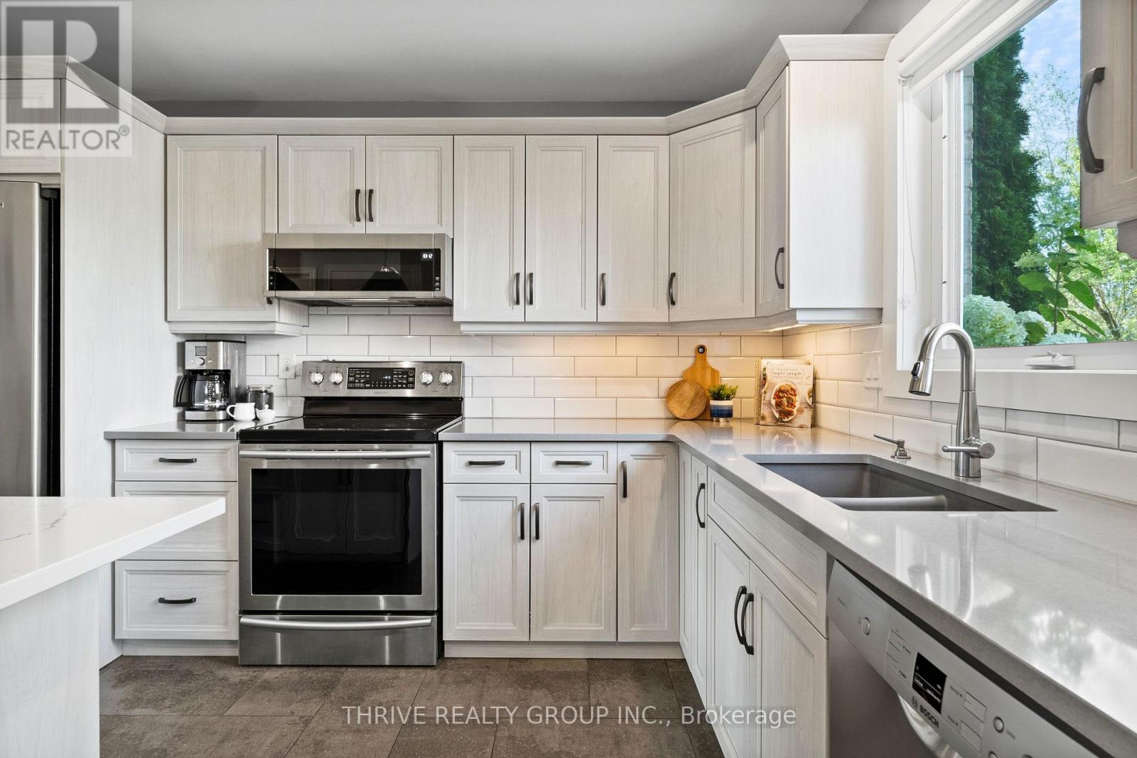 175 Forest Grove Crescent, Thames Centre, Ontario  N0L 1G3 - Photo 20 - X13778526