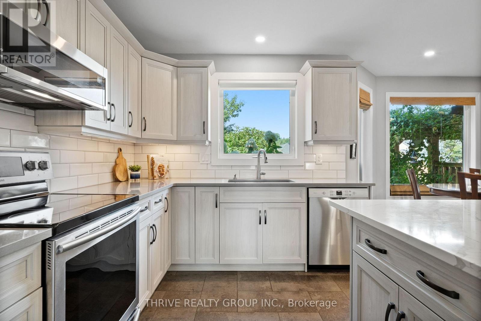 175 Forest Grove Crescent, Thames Centre, Ontario  N0L 1G3 - Photo 21 - X13778526