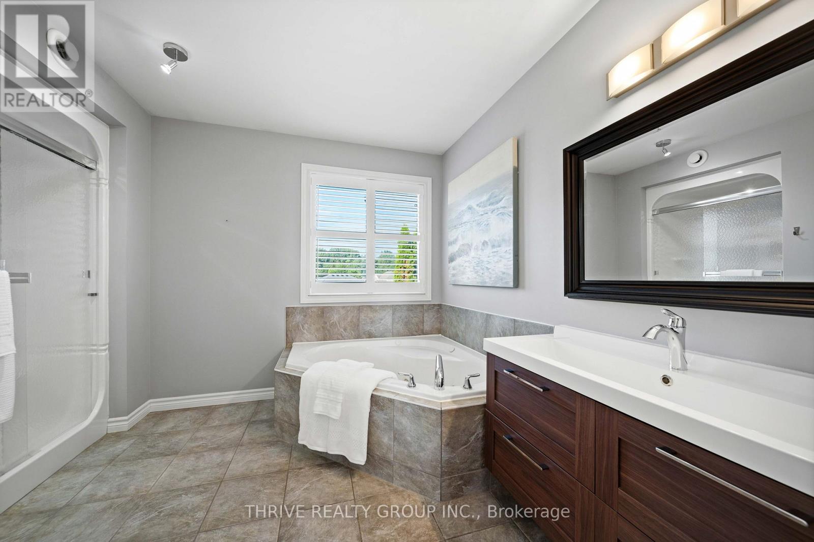 175 Forest Grove Crescent, Thames Centre, Ontario  N0L 1G3 - Photo 36 - X13778526