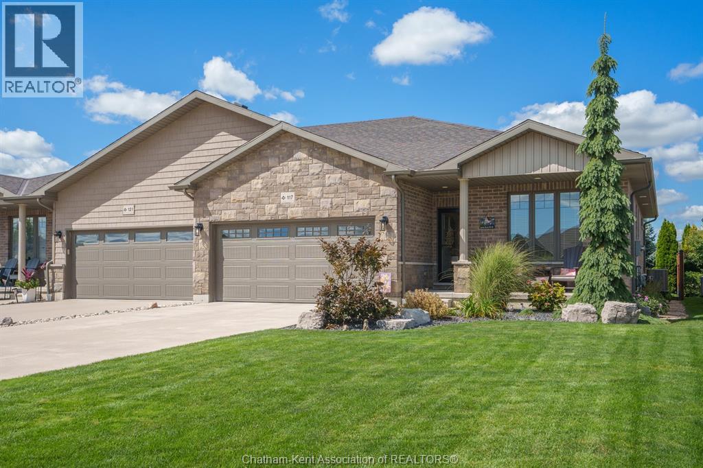 MLS# 26022432: 117 COTTAGE PLACE, Chatham, Canada