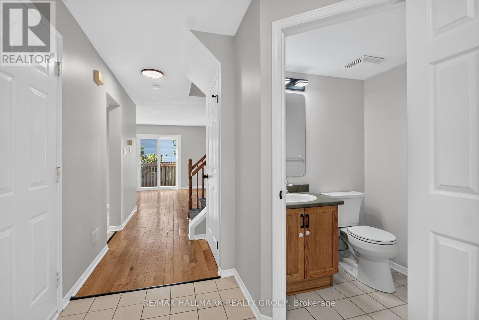 82 Whalings Circle, Ottawa, Ontario  K2S 1S4 - Photo 4 - X13778546