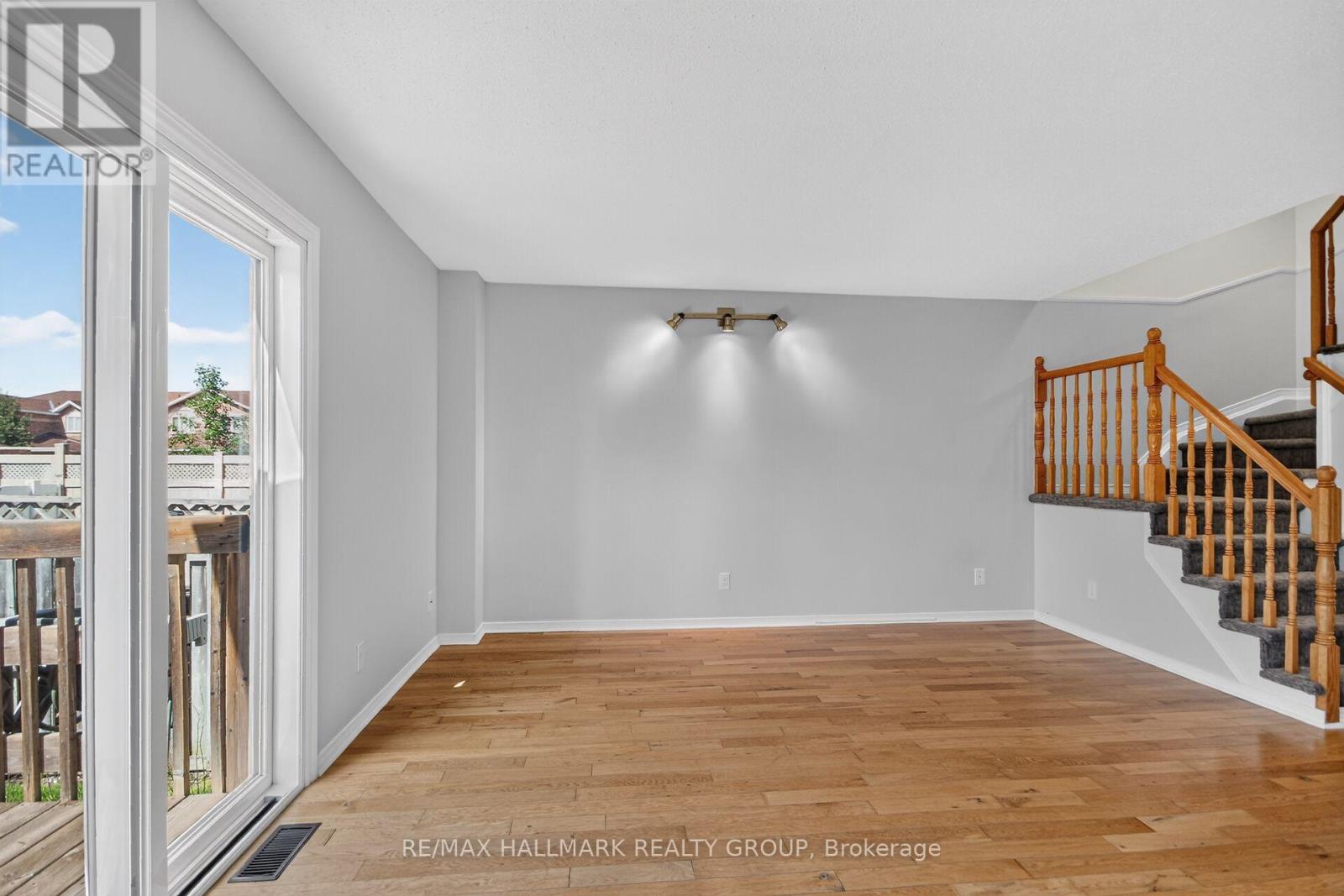 82 Whalings Circle, Ottawa, Ontario  K2S 1S4 - Photo 7 - X13778546