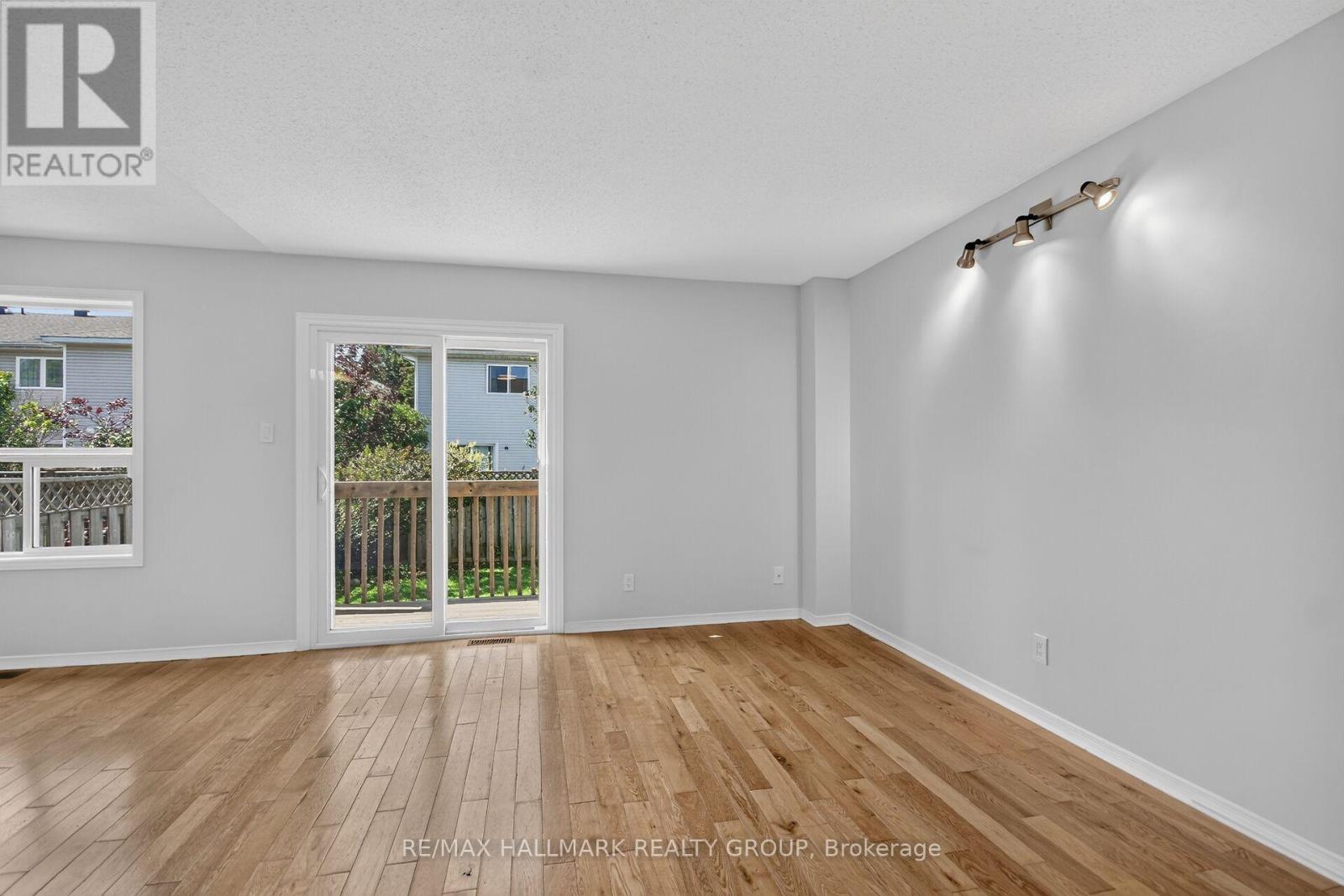 82 Whalings Circle, Ottawa, Ontario  K2S 1S4 - Photo 8 - X13778546