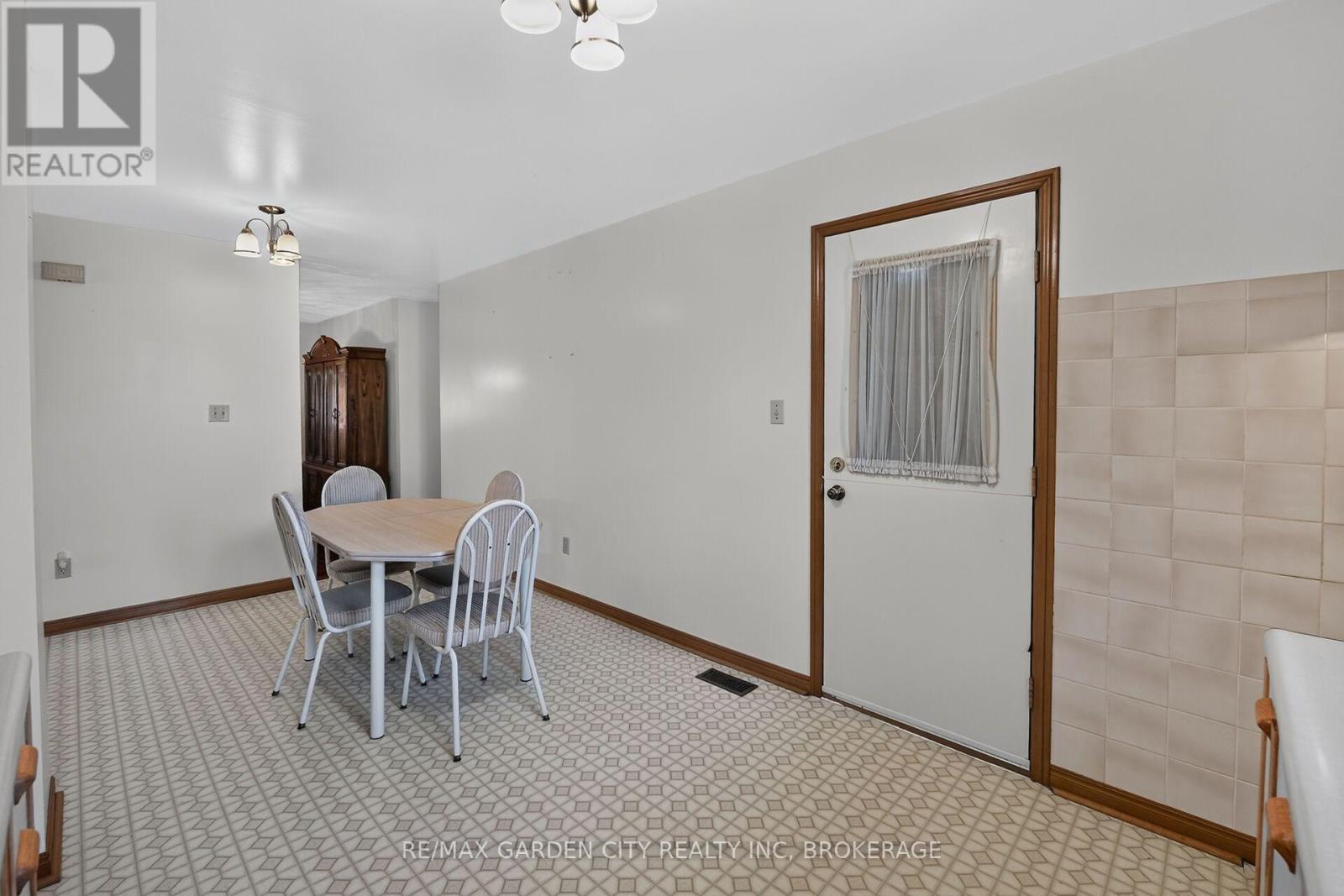 67 College Park Drive, Welland, Ontario L3C 6Z7 - Photo 12 - X13778564
