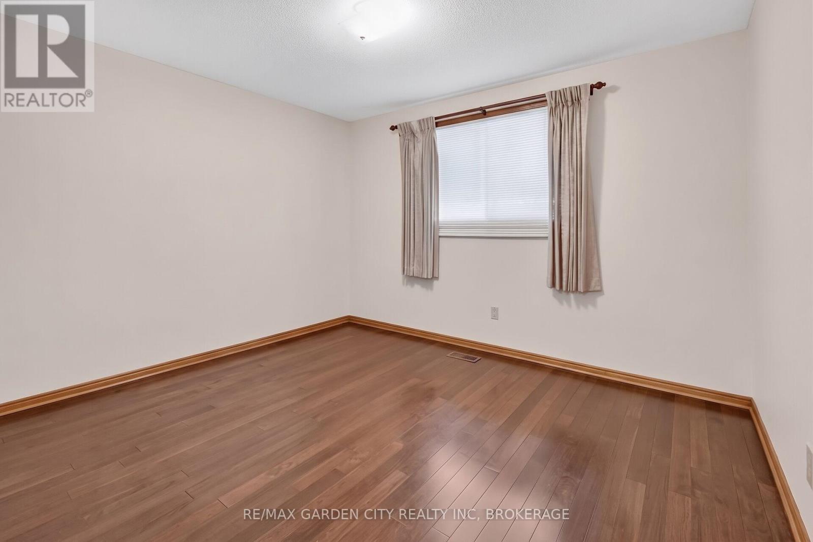 67 College Park Drive, Welland, Ontario L3C 6Z7 - Photo 18 - X13778564