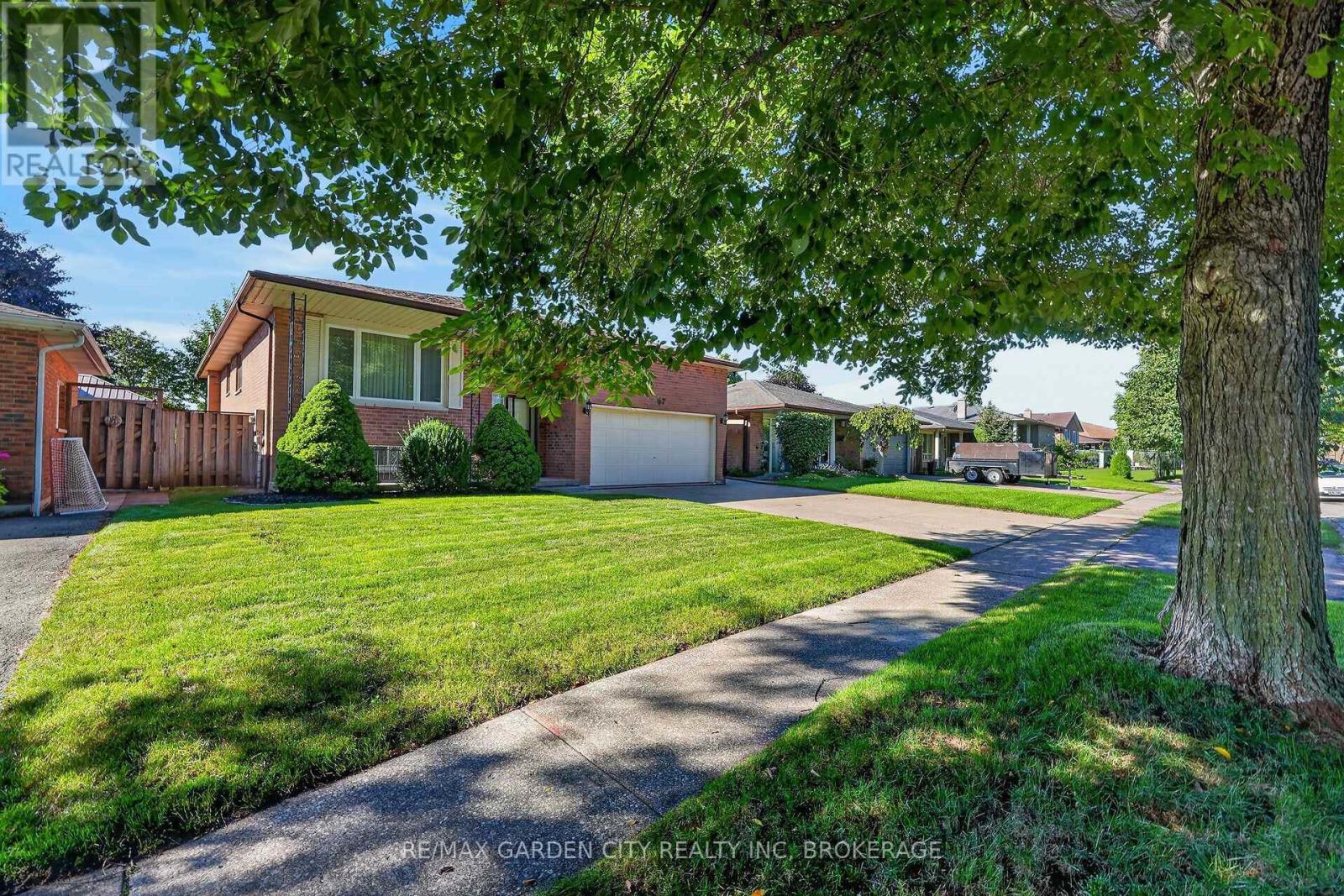 67 College Park Drive, Welland, Ontario L3C 6Z7 - Photo 3 - X13778564