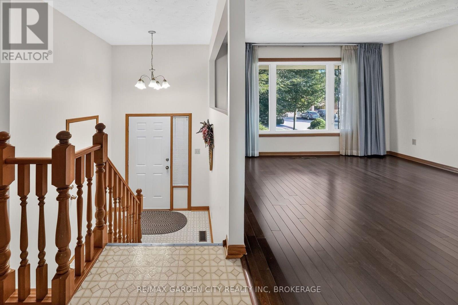 67 College Park Drive, Welland, Ontario L3C 6Z7 - Photo 5 - X13778564