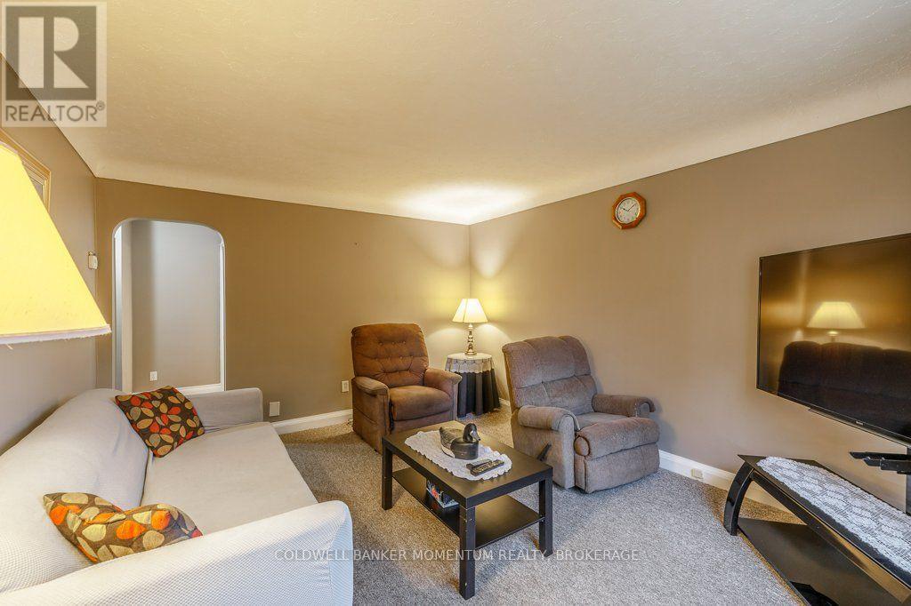 25 Clayburn Avenue, St. Catharines, Ontario  L2P 2T9 - Photo 7 - X13778566