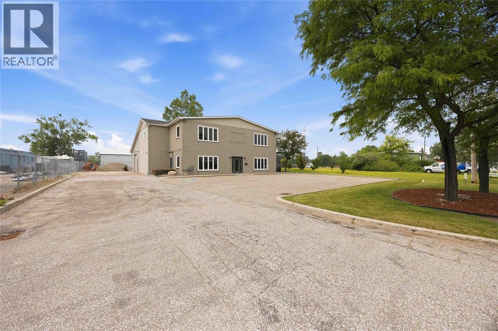 775 ROPER STREET,Sarnia,Ontario,N7S6G7,Canada