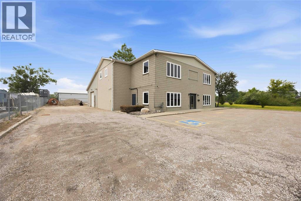 775 ROPER STREET photo 5