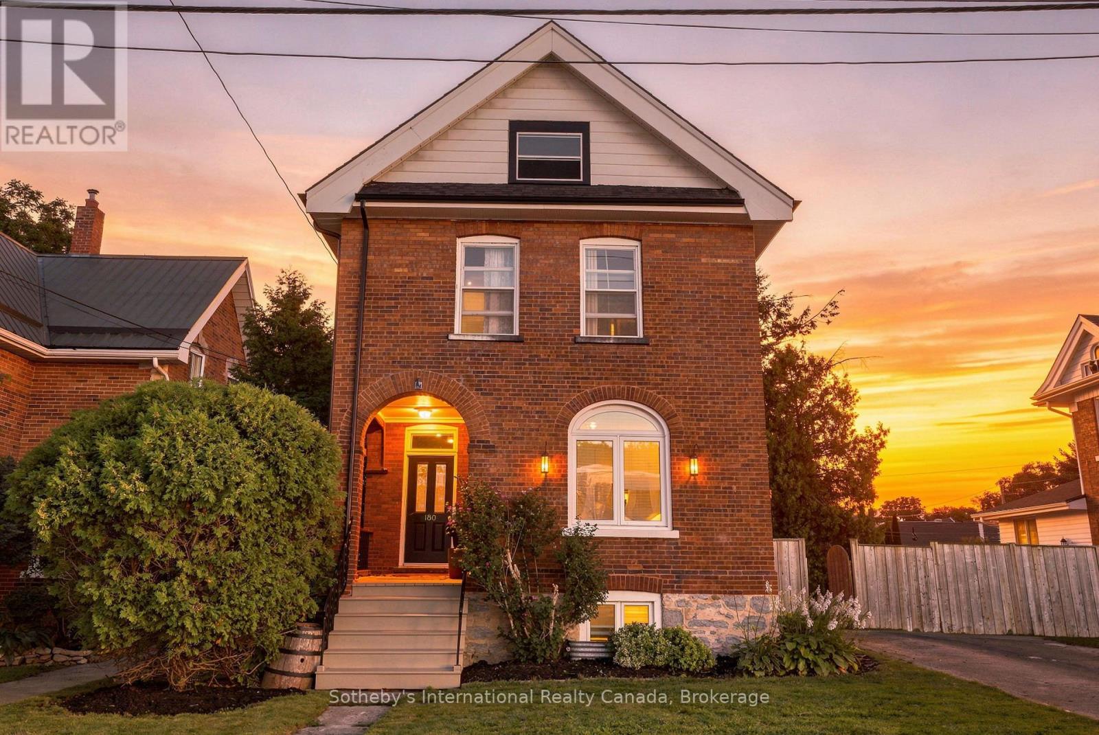 180 SECOND STREET, Collingwood, Ontario