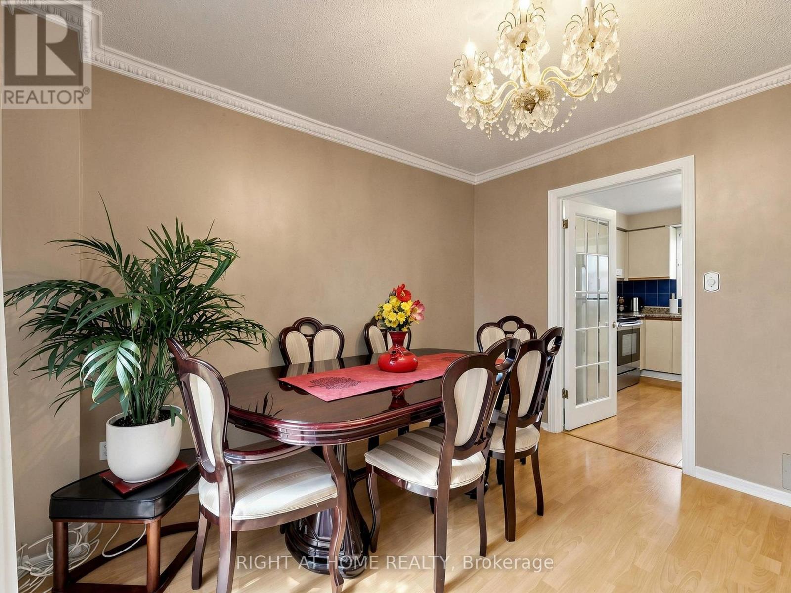 131 Castle Rock Drive, Richmond Hill, Ontario  L4C 6A1 - Photo 12 - N13778488