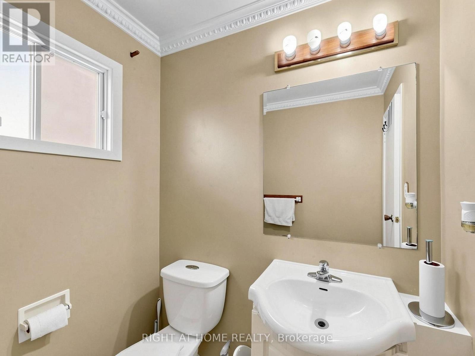 131 Castle Rock Drive, Richmond Hill, Ontario  L4C 6A1 - Photo 22 - N13778488