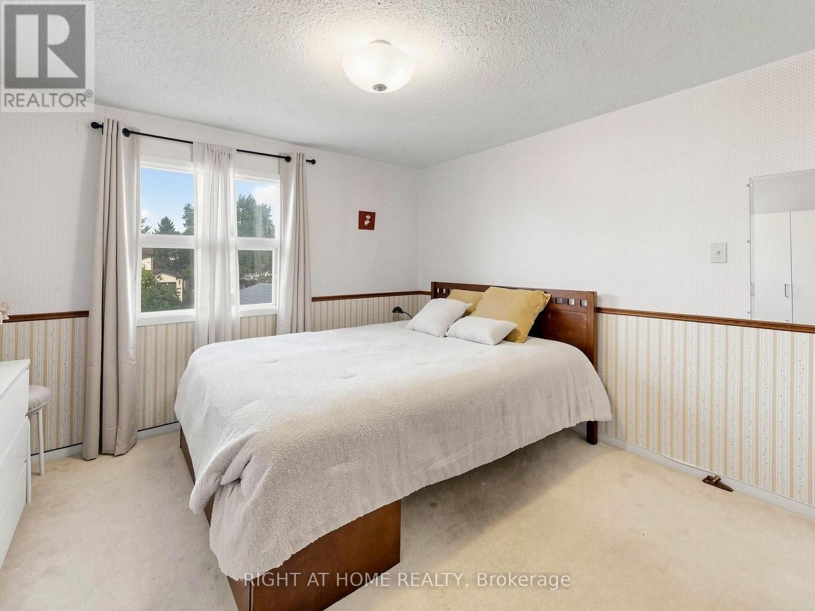131 Castle Rock Drive, Richmond Hill, Ontario  L4C 6A1 - Photo 30 - N13778488
