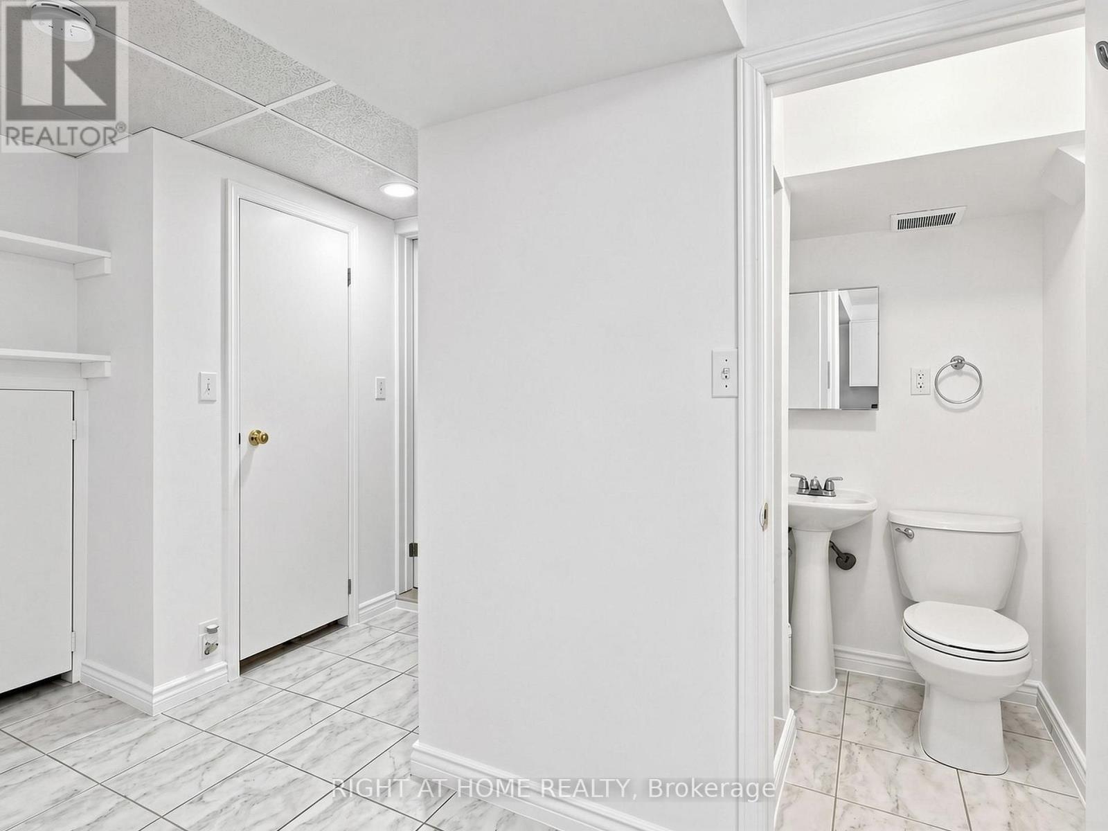 131 Castle Rock Drive, Richmond Hill, Ontario  L4C 6A1 - Photo 42 - N13778488