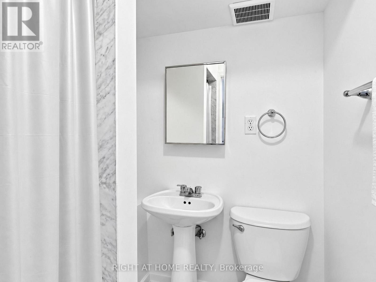 131 Castle Rock Drive, Richmond Hill, Ontario  L4C 6A1 - Photo 43 - N13778488