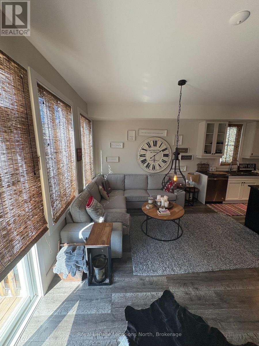 363 Yellow Birch Crescent, Blue Mountains, Ontario  L9Y 0Y5 - Photo 4 - X13778560