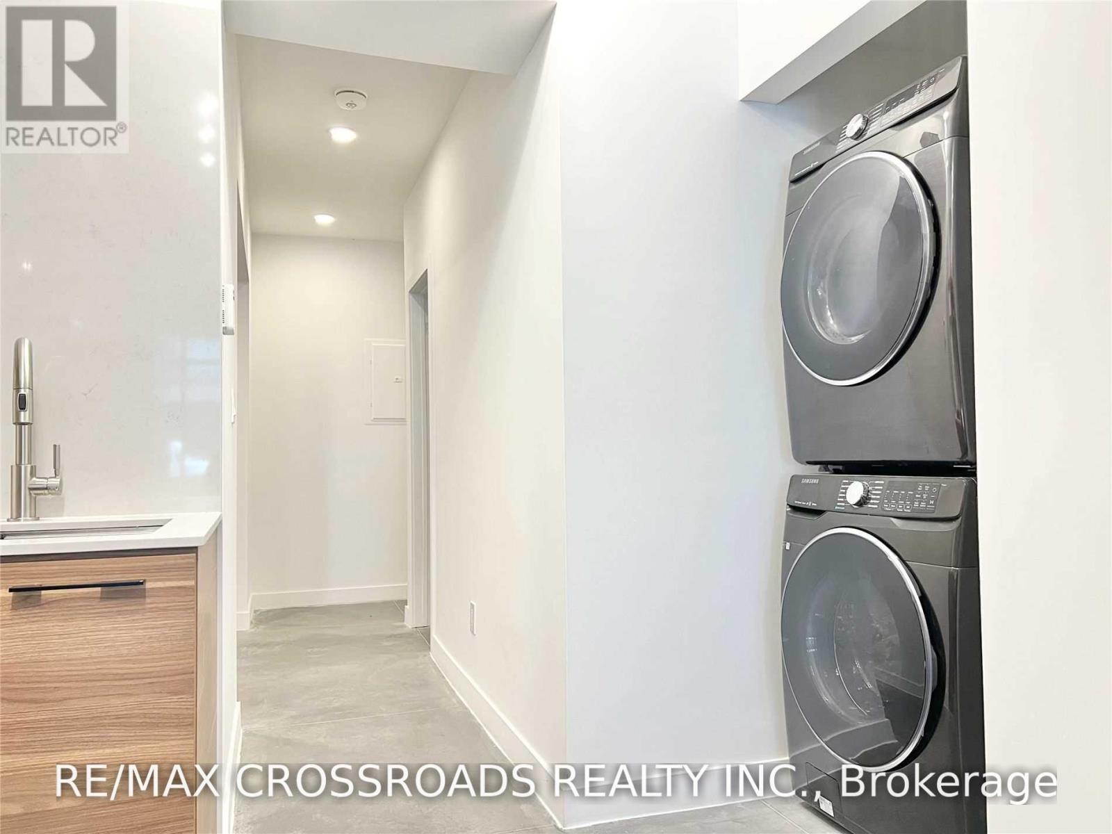 1b - 3333 Dundas Street W, Toronto, Ontario  M6P 2A6 - Photo 4 - W13778510
