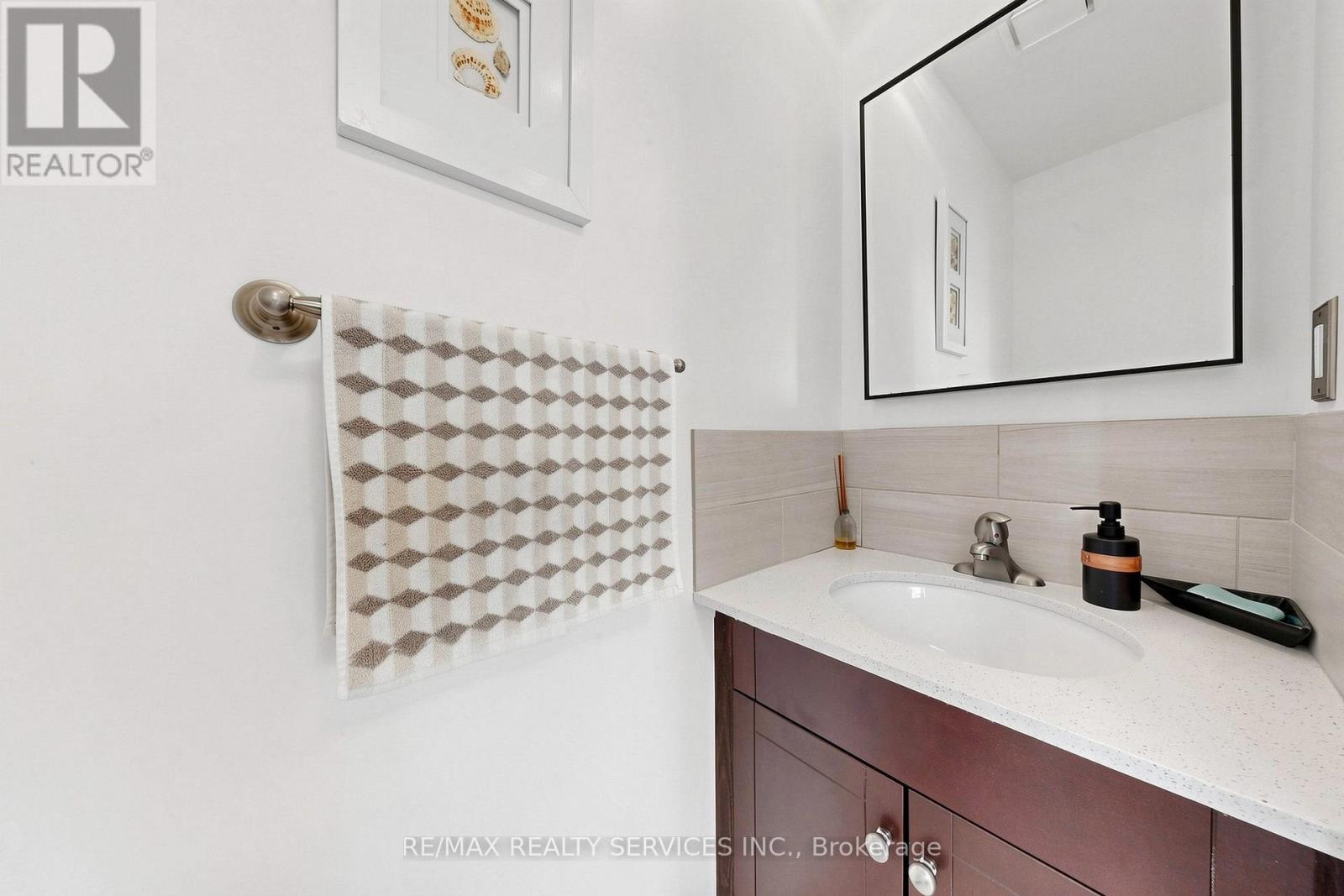 74 Heathcliffe Square, Brampton, Ontario  L6S 5R4 - Photo 18 - W13778554