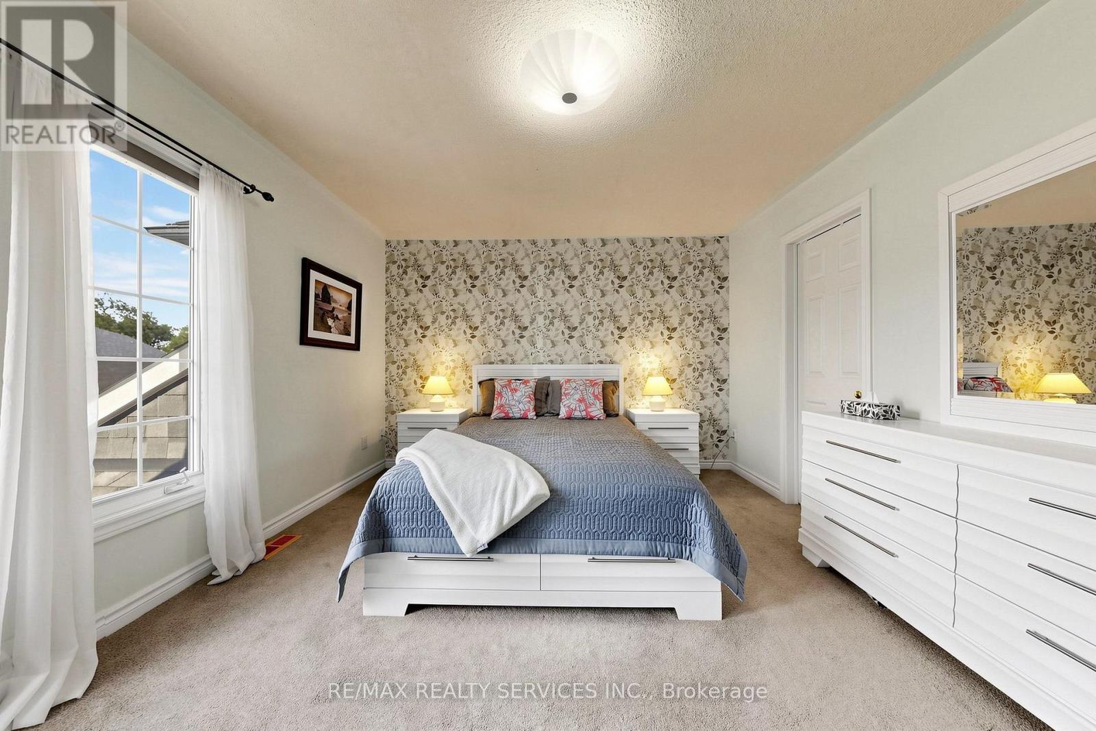 74 Heathcliffe Square, Brampton, Ontario  L6S 5R4 - Photo 22 - W13778554