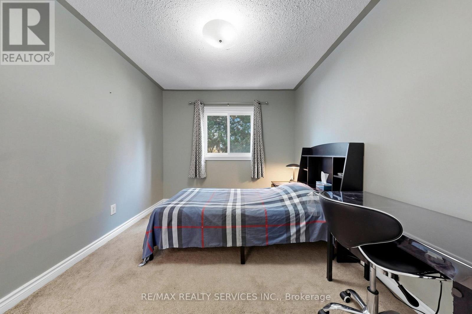 74 Heathcliffe Square, Brampton, Ontario  L6S 5R4 - Photo 30 - W13778554