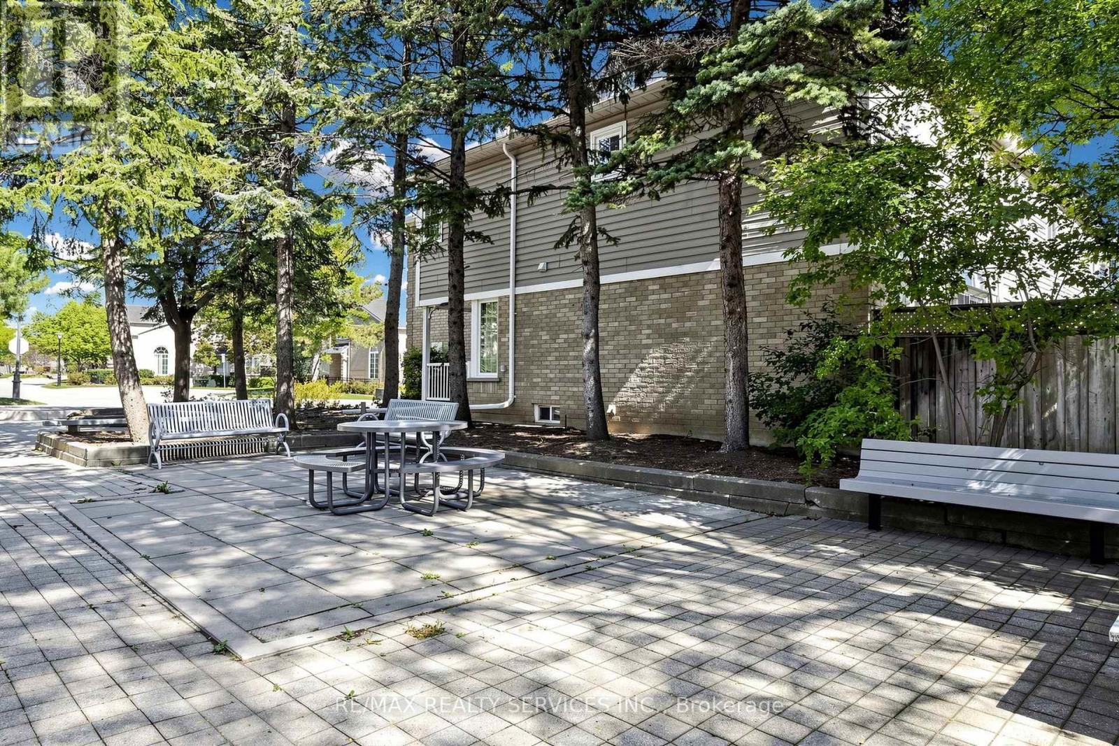 74 Heathcliffe Square, Brampton, Ontario  L6S 5R4 - Photo 41 - W13778554