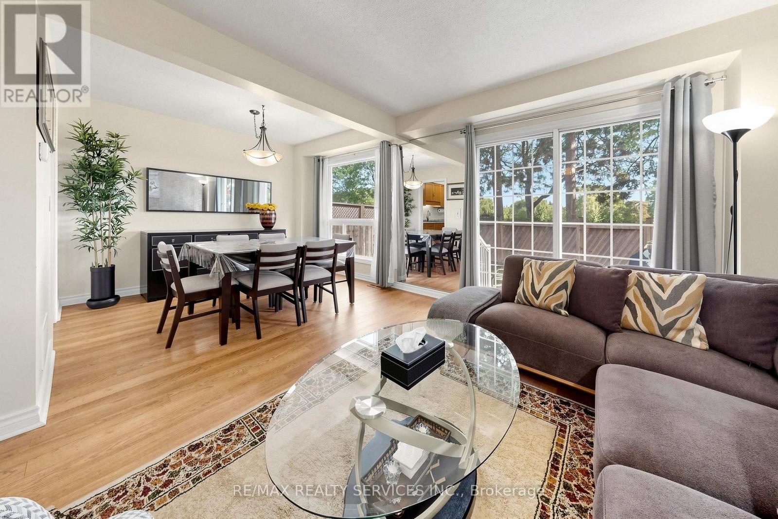 74 Heathcliffe Square, Brampton, Ontario  L6S 5R4 - Photo 7 - W13778554