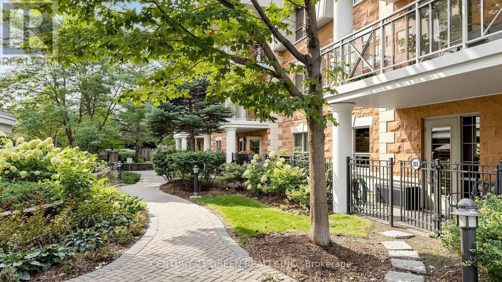 311 - 830 Scollard Court, Mississauga, Ontario  L5V 0A2 - Photo 3 - W13778568