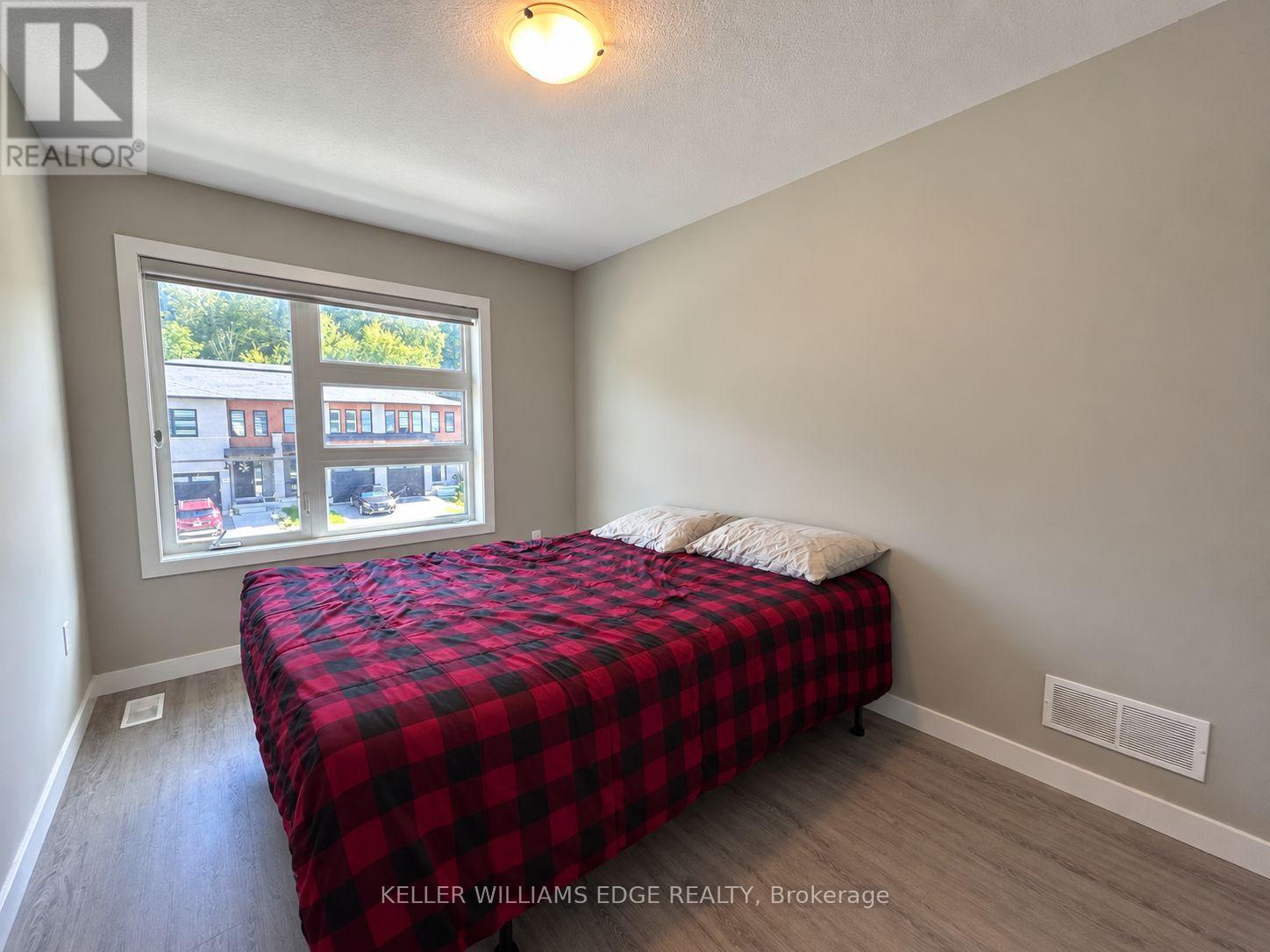 901 Robert Ferrie Drive, Kitchener, Ontario  N2R 0P2 - Photo 14 - X13778558