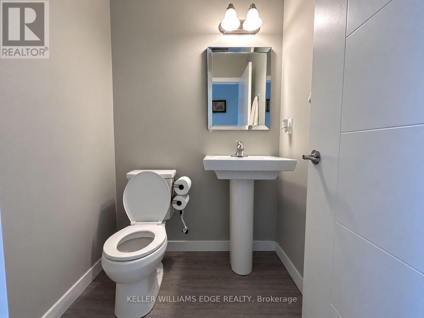 901 Robert Ferrie Drive, Kitchener, Ontario  N2R 0P2 - Photo 8 - X13778558