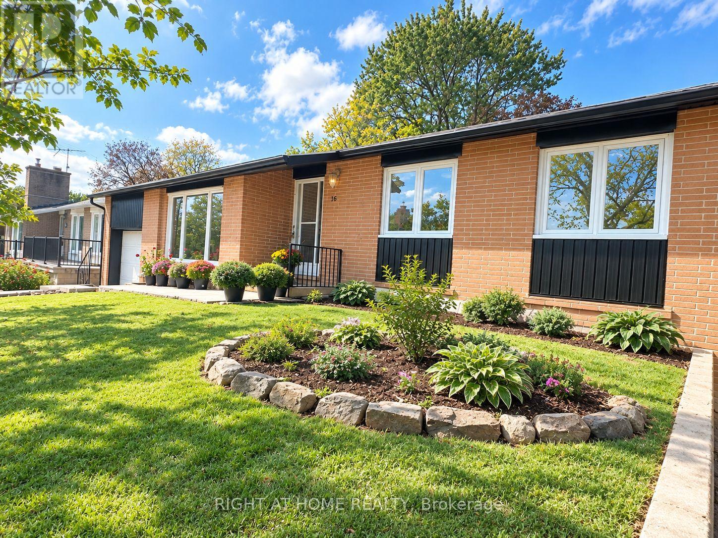 16 Ptarmigan Crescent, Toronto, Ontario  M3A 1W3 - Photo 1 - C13778226