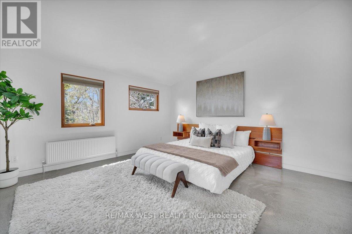38 Smithfield Drive, Toronto, Ontario  M8Y 3M2 - Photo 19 - W13467388