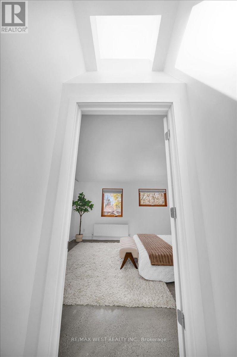 38 Smithfield Drive, Toronto, Ontario  M8Y 3M2 - Photo 18 - W13467388