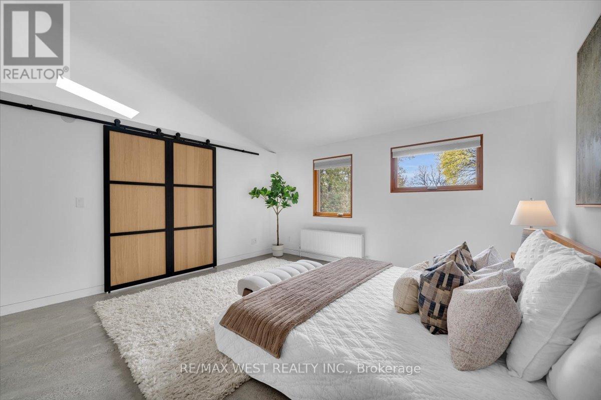 38 Smithfield Drive, Toronto, Ontario  M8Y 3M2 - Photo 24 - W13467388