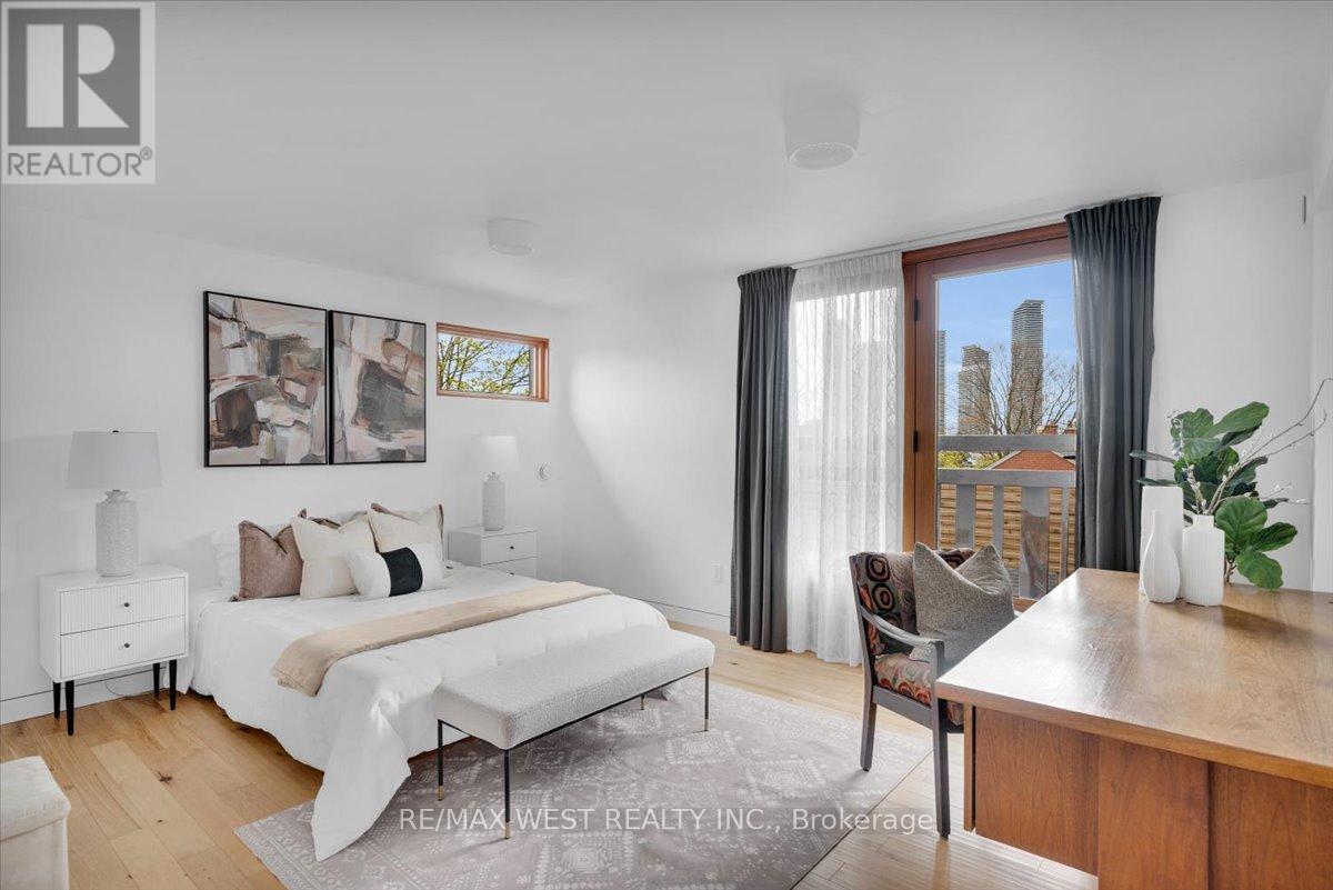 38 Smithfield Drive, Toronto, Ontario  M8Y 3M2 - Photo 33 - W13467388